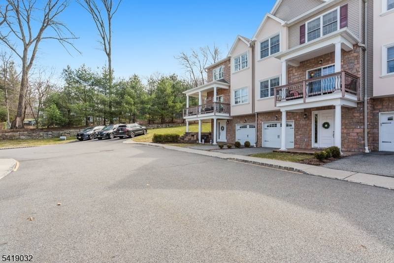 3 Brandon Ct, Butler Boro, NJ 07405