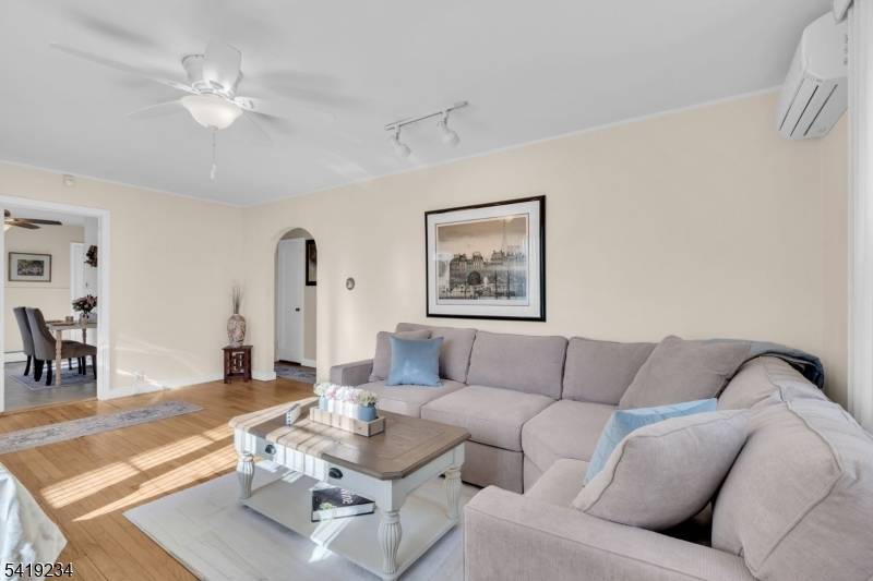 47 Johnson Ave, West Caldwell Twp., NJ 07006