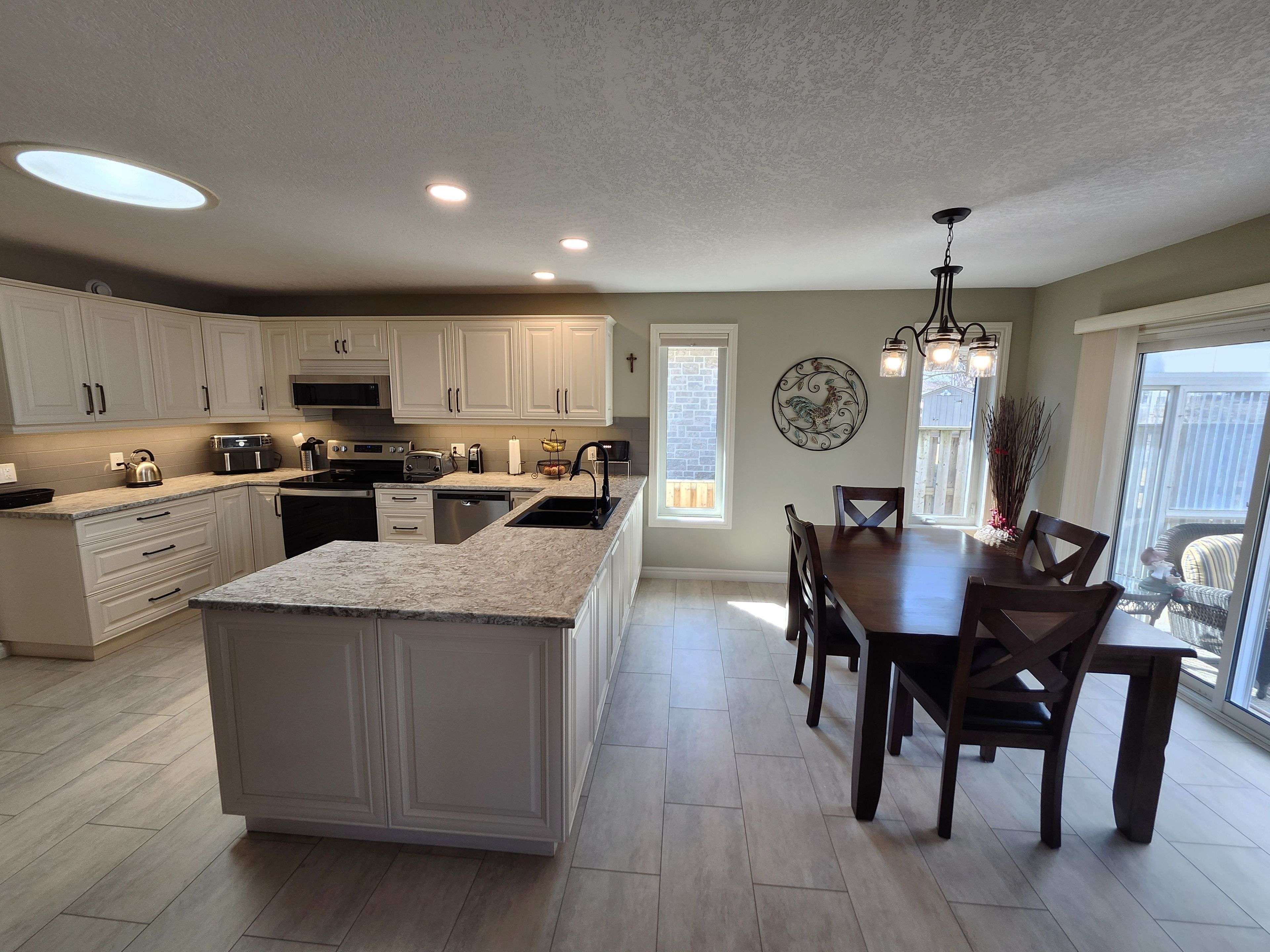 230 4TH STREET CRES, Hanover, ON N4N 3S2