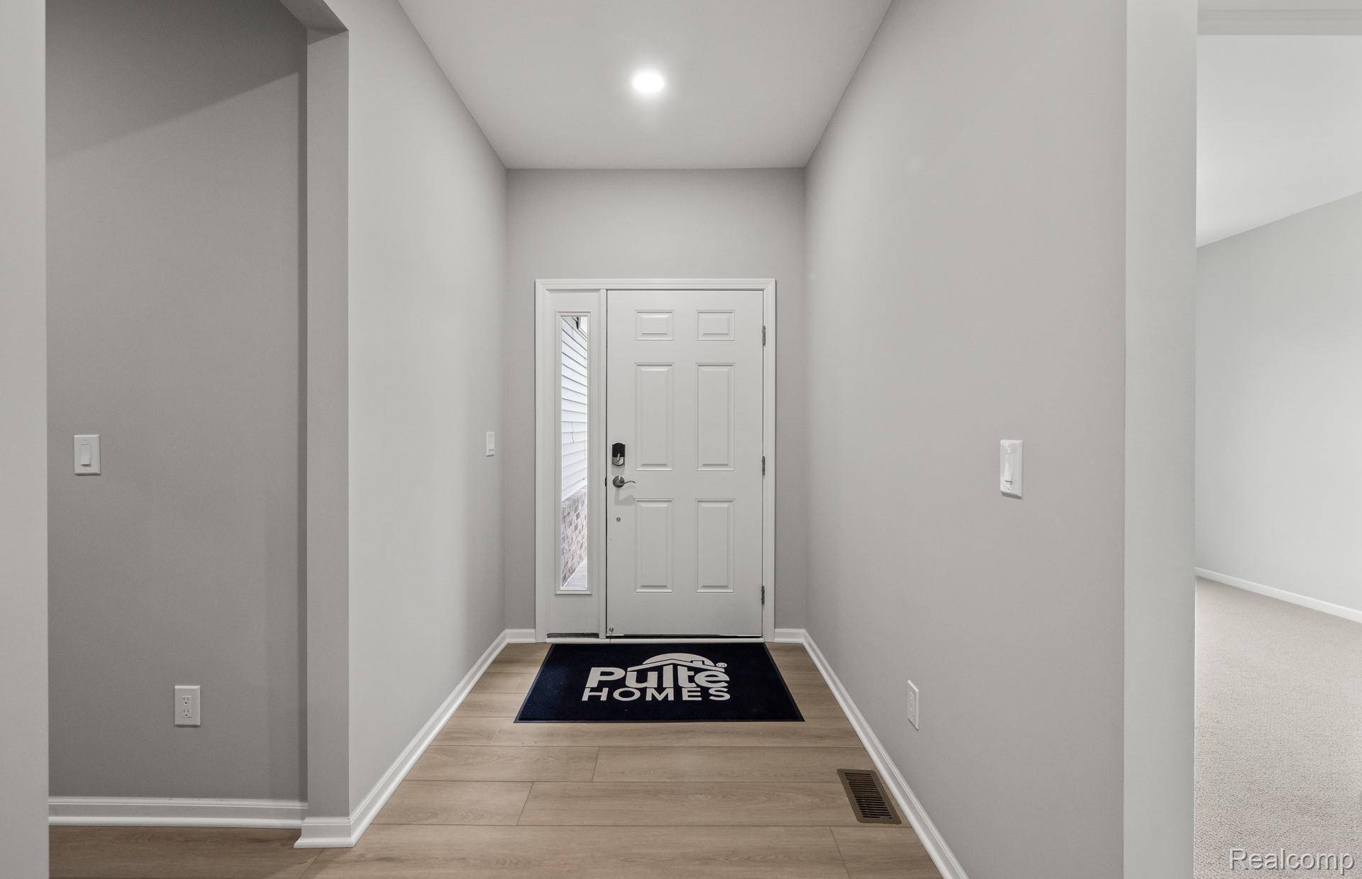 2015 Coventry DR, Independence Charter Township, MI 48346