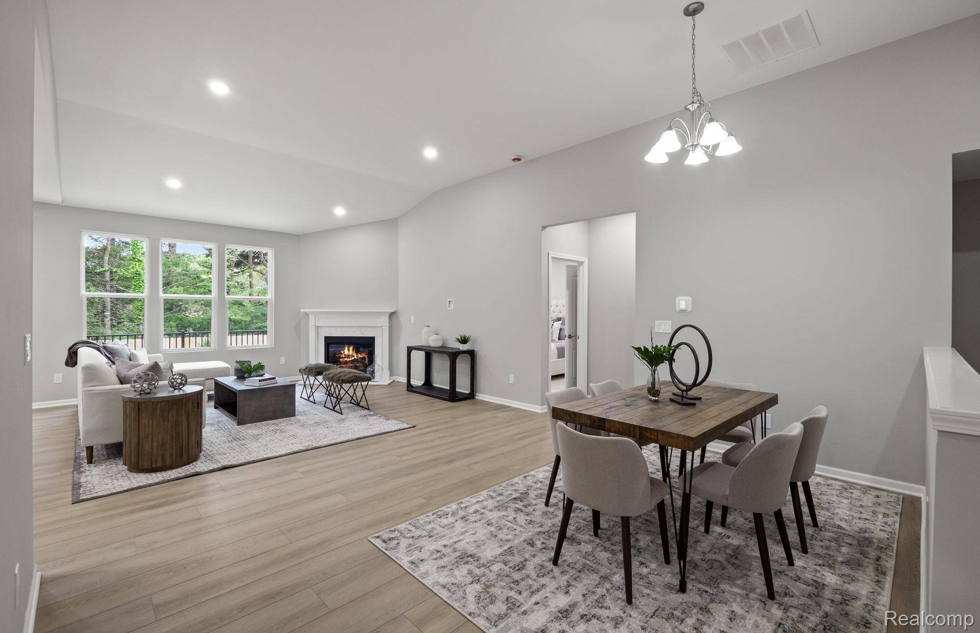 2015 Coventry DR, Independence Charter Township, MI 48346