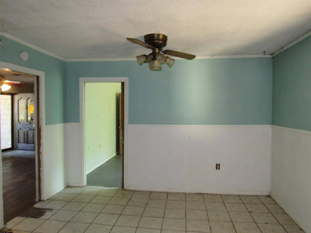 3708 Acree Street, Beverly Hills, TX 76711