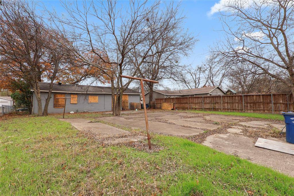 725 Emberwood Drive, Dallas, TX 75232
