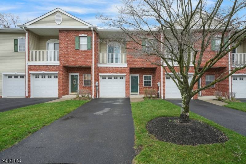 45 Windsor Dr, Lincoln Park Boro, NJ 07035