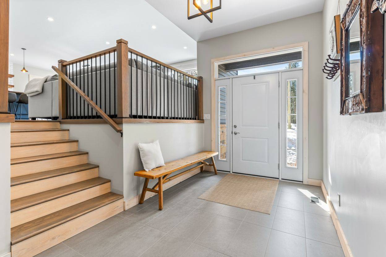 3714 Agnew RD, Severn, ON L0K 2B0