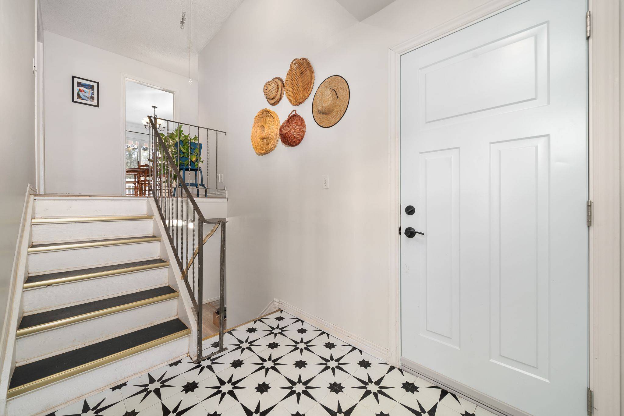 1207 County Rd 9 ST, Greater Napanee, ON K7R 3K8