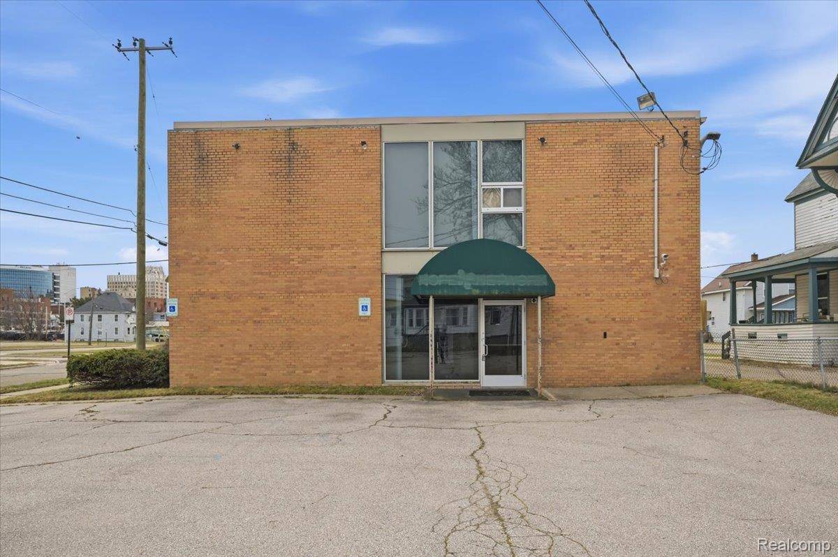 70 Lafayette ST, Pontiac, MI 48342