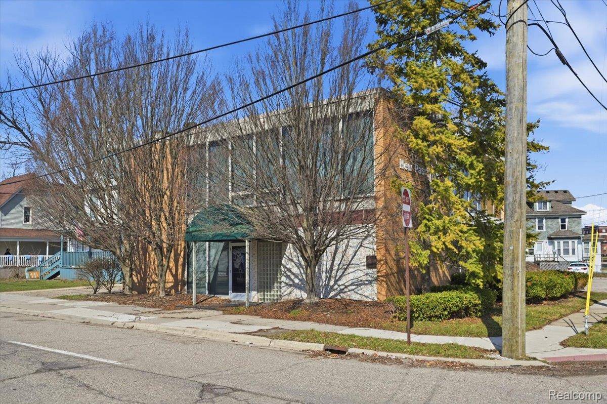 70 Lafayette ST, Pontiac, MI 48342