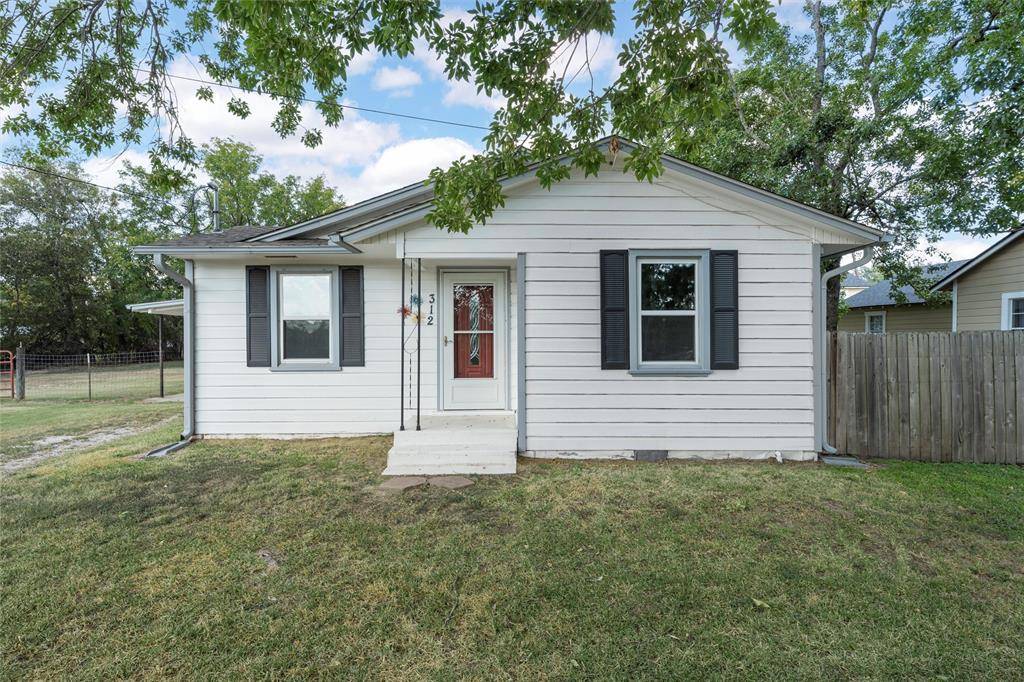 312 E Colorado, Bremond, TX 76629