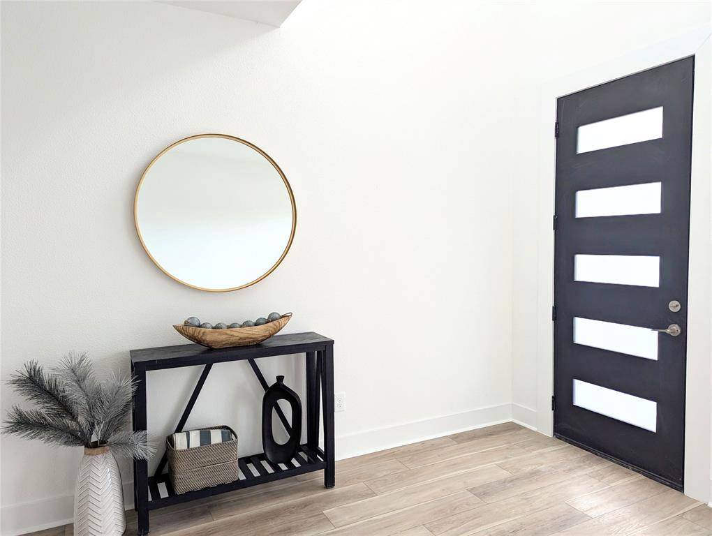 3786 Wenatche Drive, Dallas, TX 75233