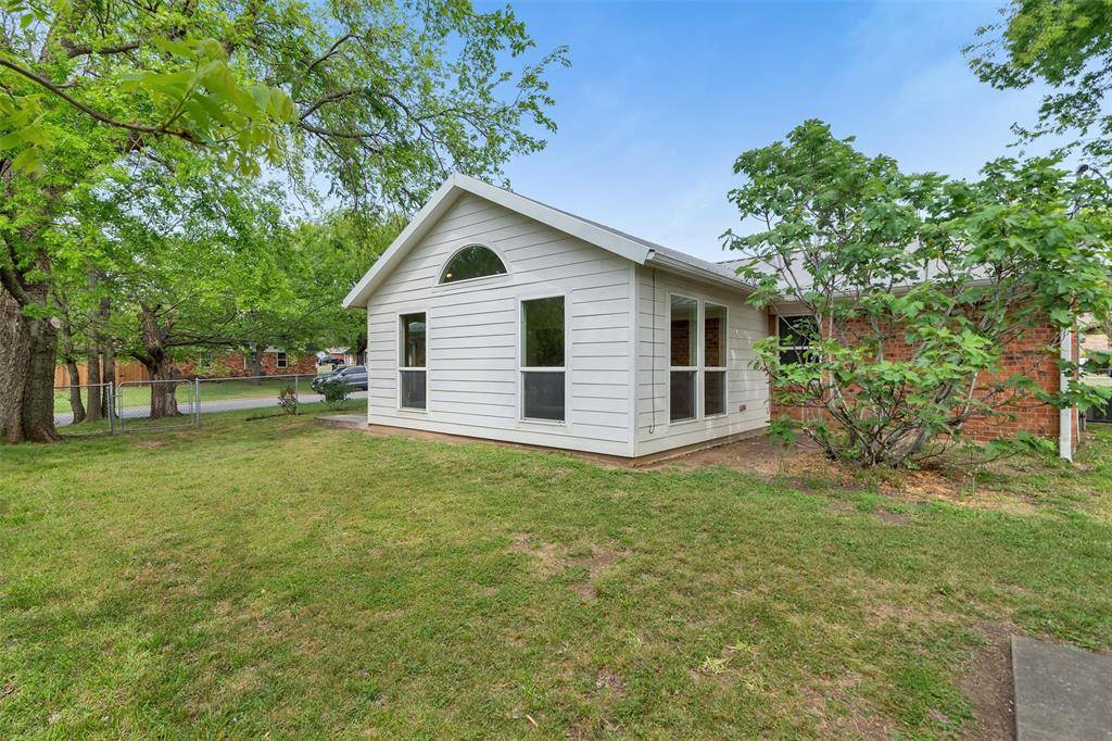 146 Bob White Road, Denison, TX 75020