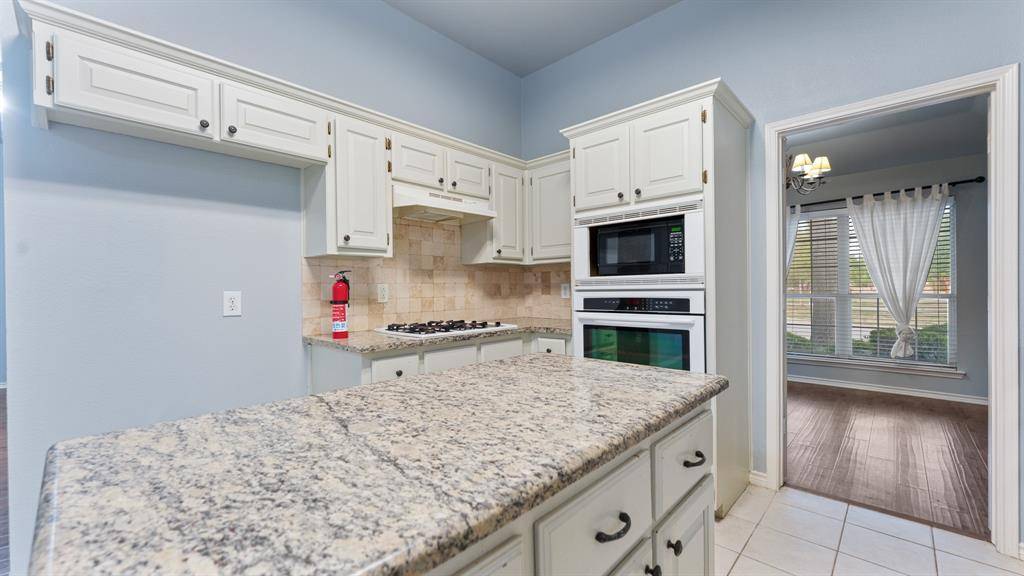 525 Mustang Ridge Drive, Murphy, TX 75094