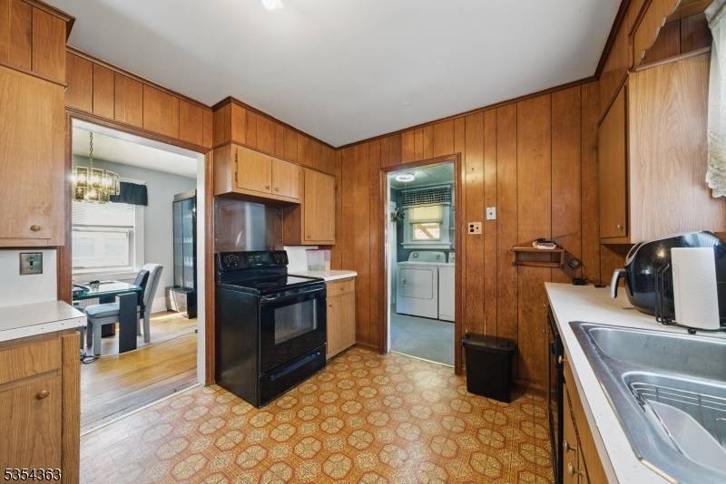 149 Roessler St, Boonton Town, NJ 07005