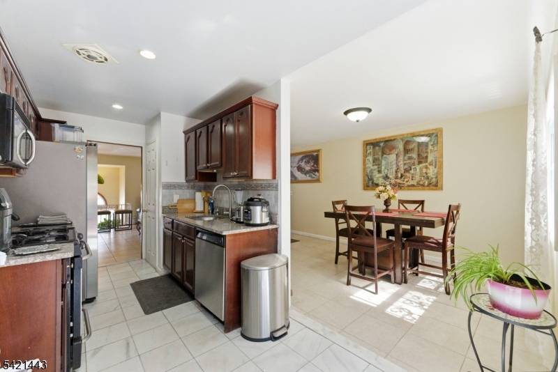 3509 Charles Ct, North Bergen Twp., NJ 07047