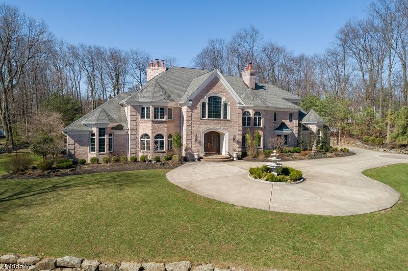 5 Queens Ct, Mendham Twp., NJ 07960