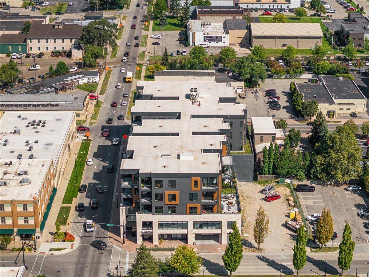 159 S River AVE #502, Holland City, MI 49423