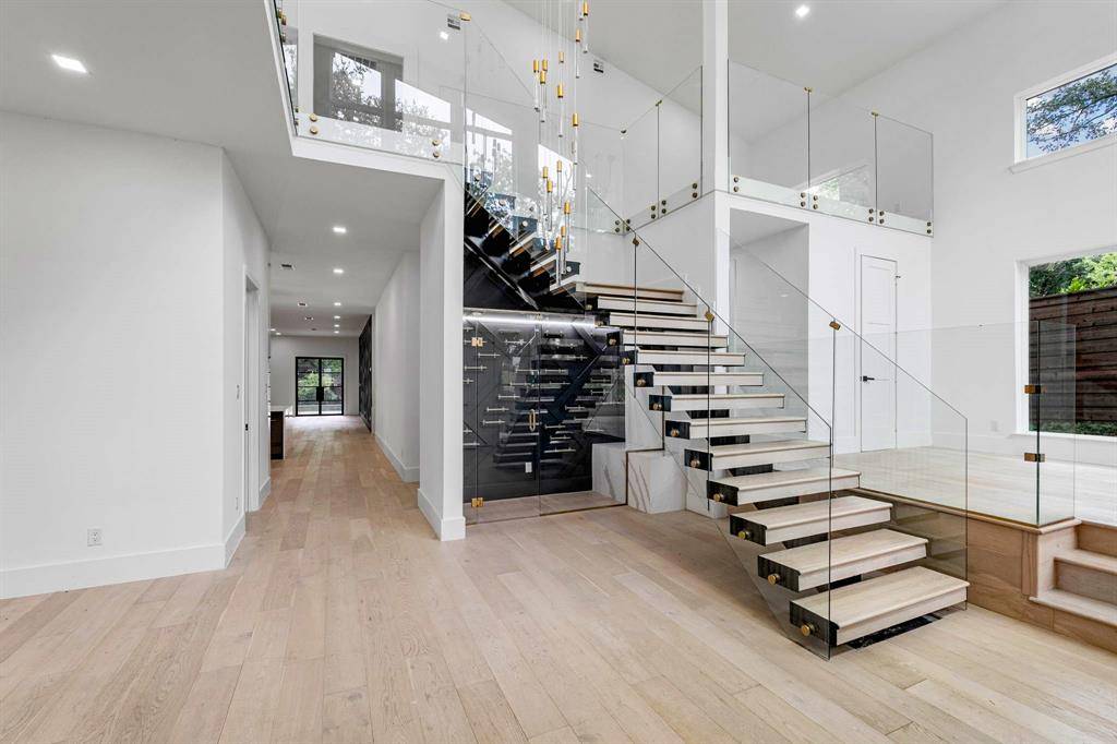 13032 COPENHILL Road, Dallas, TX 75240