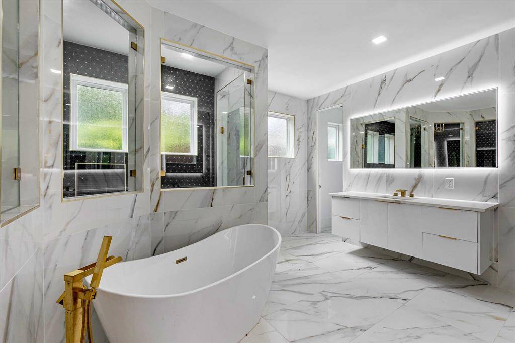 13032 COPENHILL Road, Dallas, TX 75240