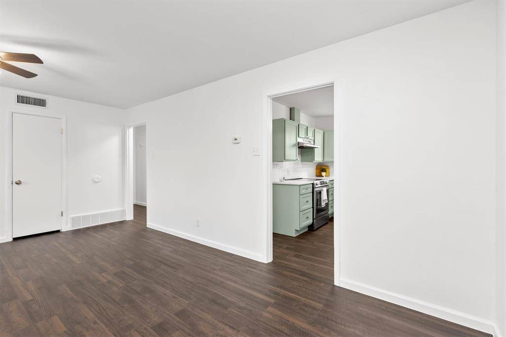 2516 Albemarle Drive, Farmers Branch, TX 75234