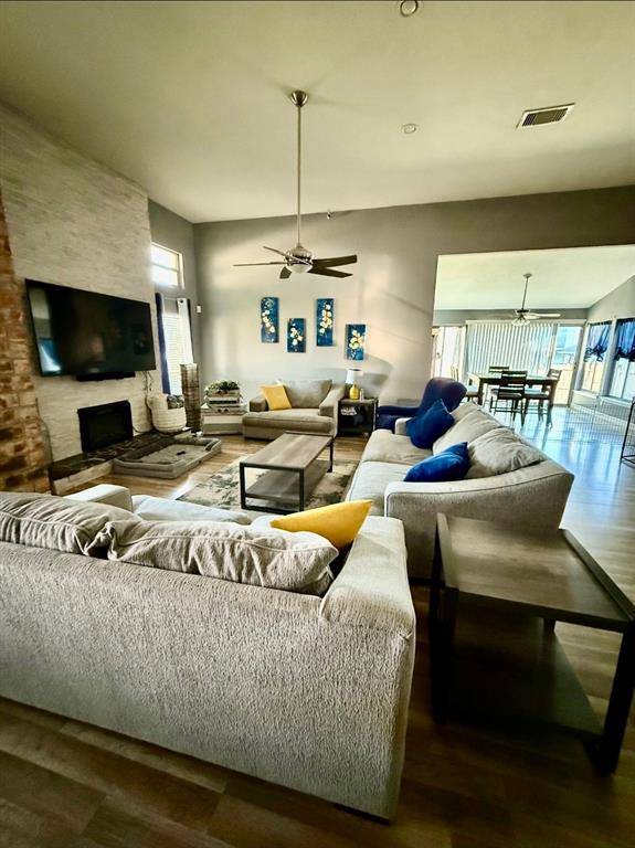 3 Holden Circle, The Colony, TX 75056