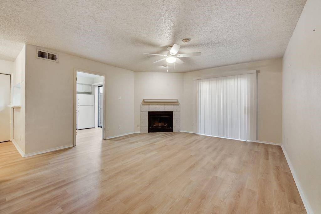 336 Melrose Drive #18C, Richardson, TX 75080