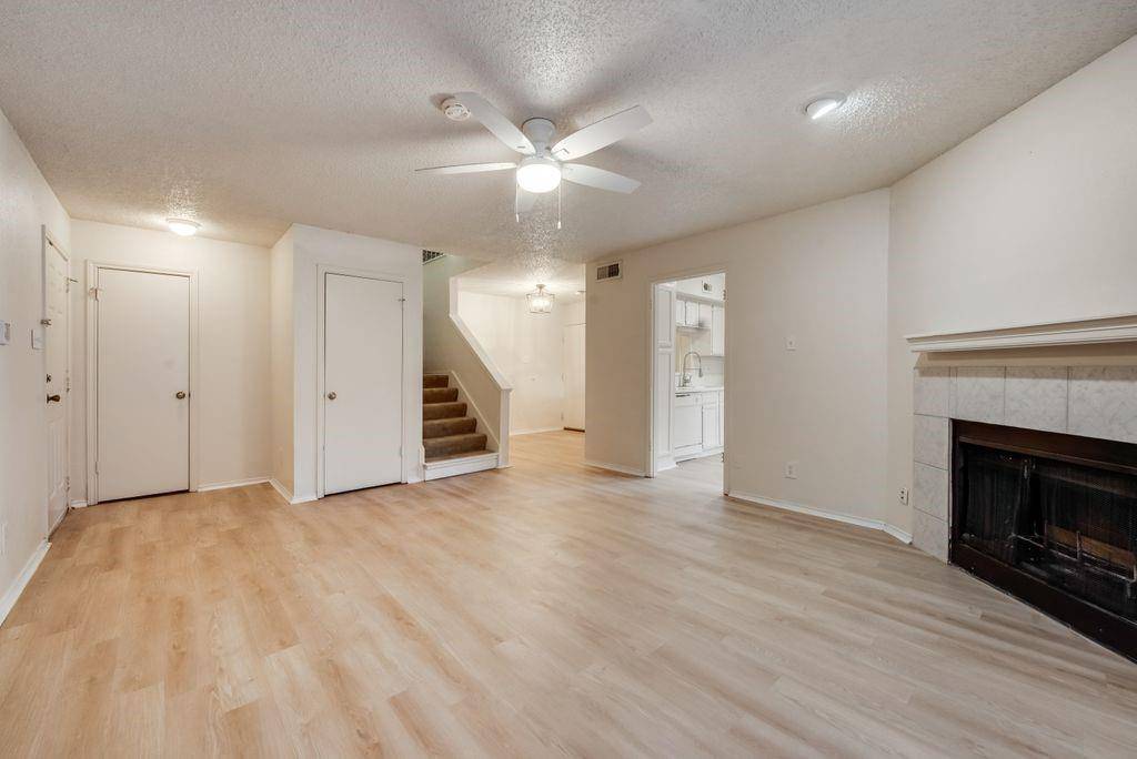 336 Melrose Drive #18C, Richardson, TX 75080