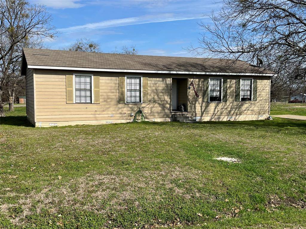 1502 Daffan Avenue, Ennis, TX 75119