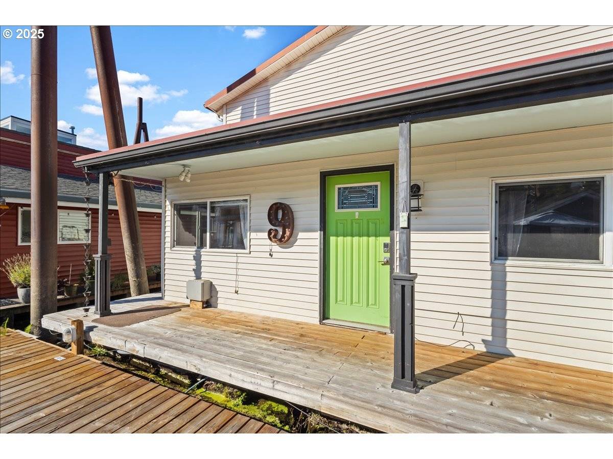 205 N Bridgeton RD #09W, Portland, OR 97217