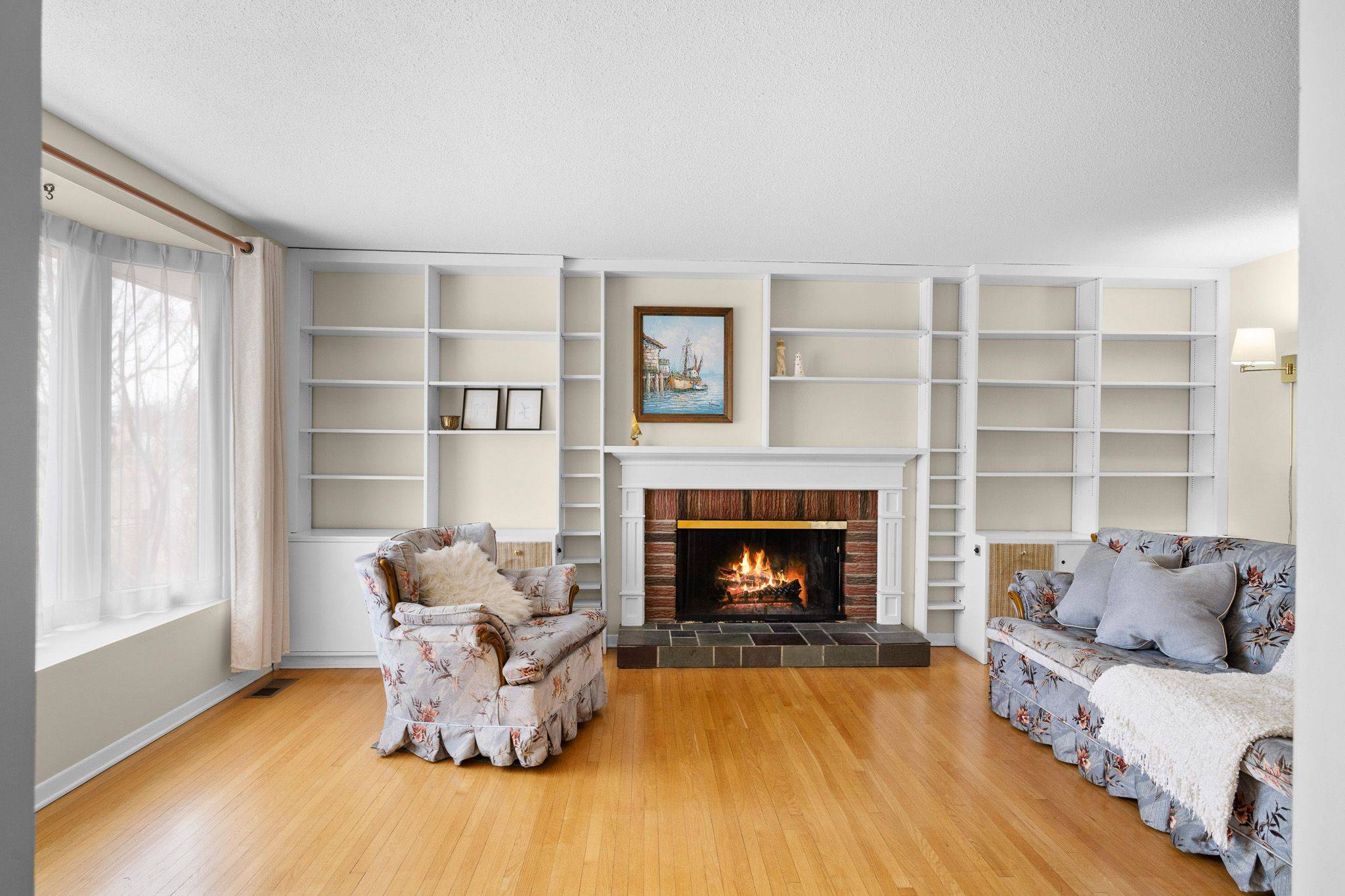 2391 Ogilvie RD, Beacon Hill North - South And Area, ON K1J 7N4