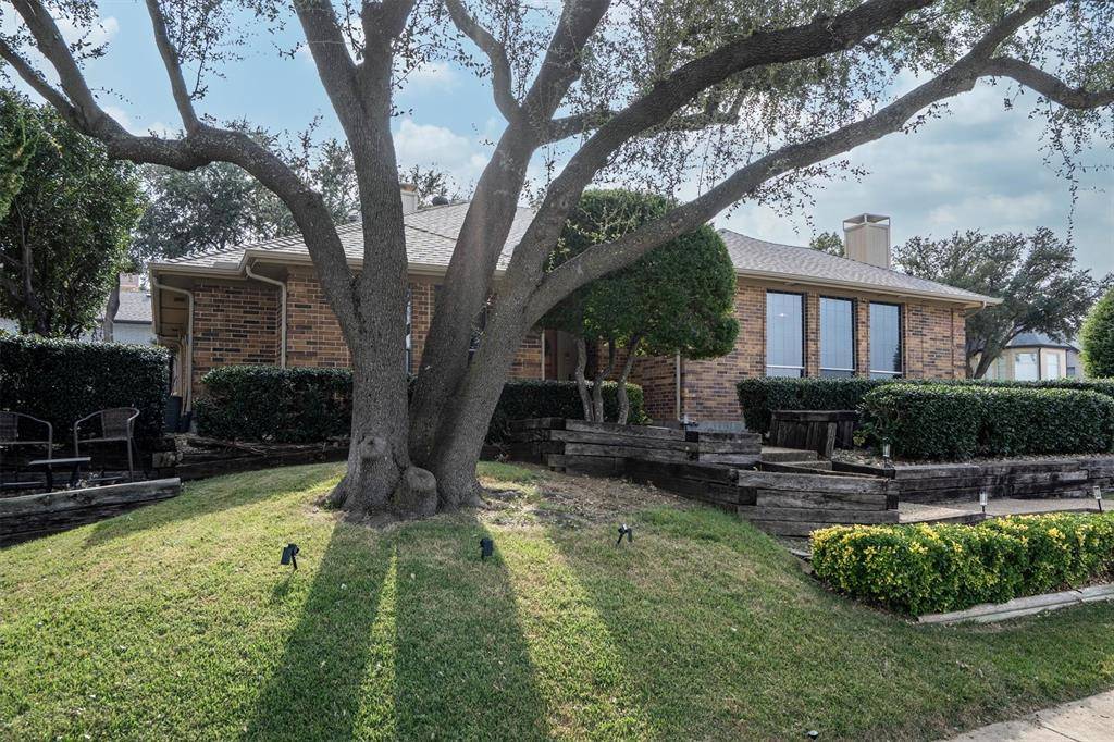1636 Crooked Creek Drive, Carrollton, TX 75007