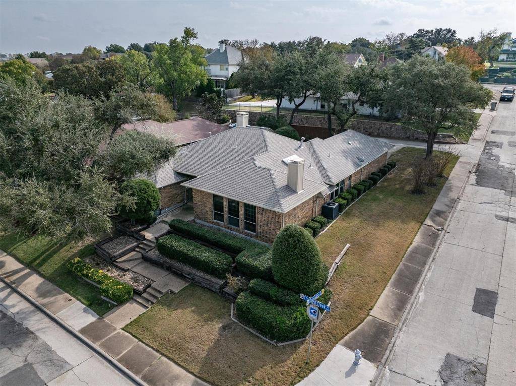 1636 Crooked Creek Drive, Carrollton, TX 75007