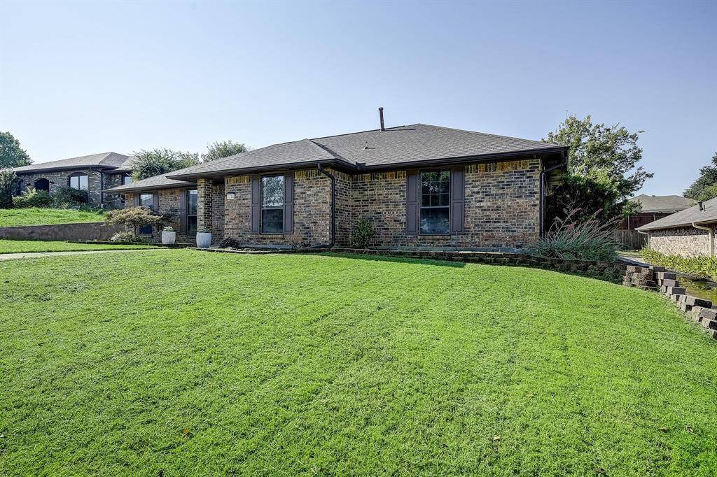 1716 Rosemeade Circle, Carrollton, TX 75007