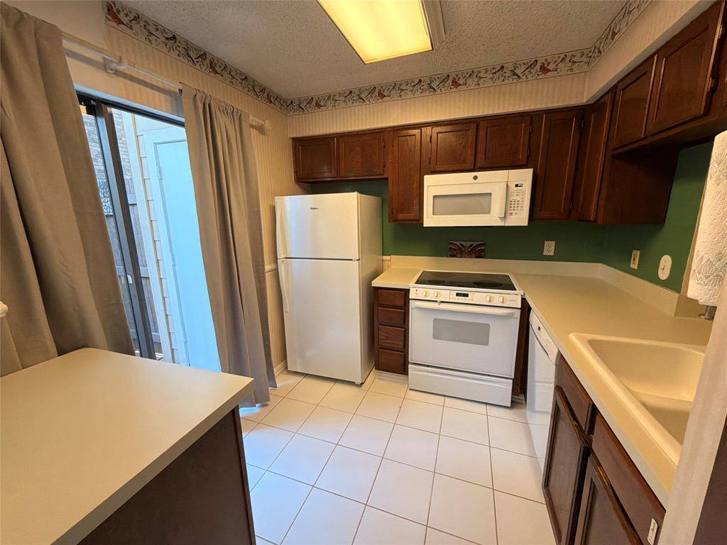 2327 Torrington Drive #C, Arlington, TX 76012