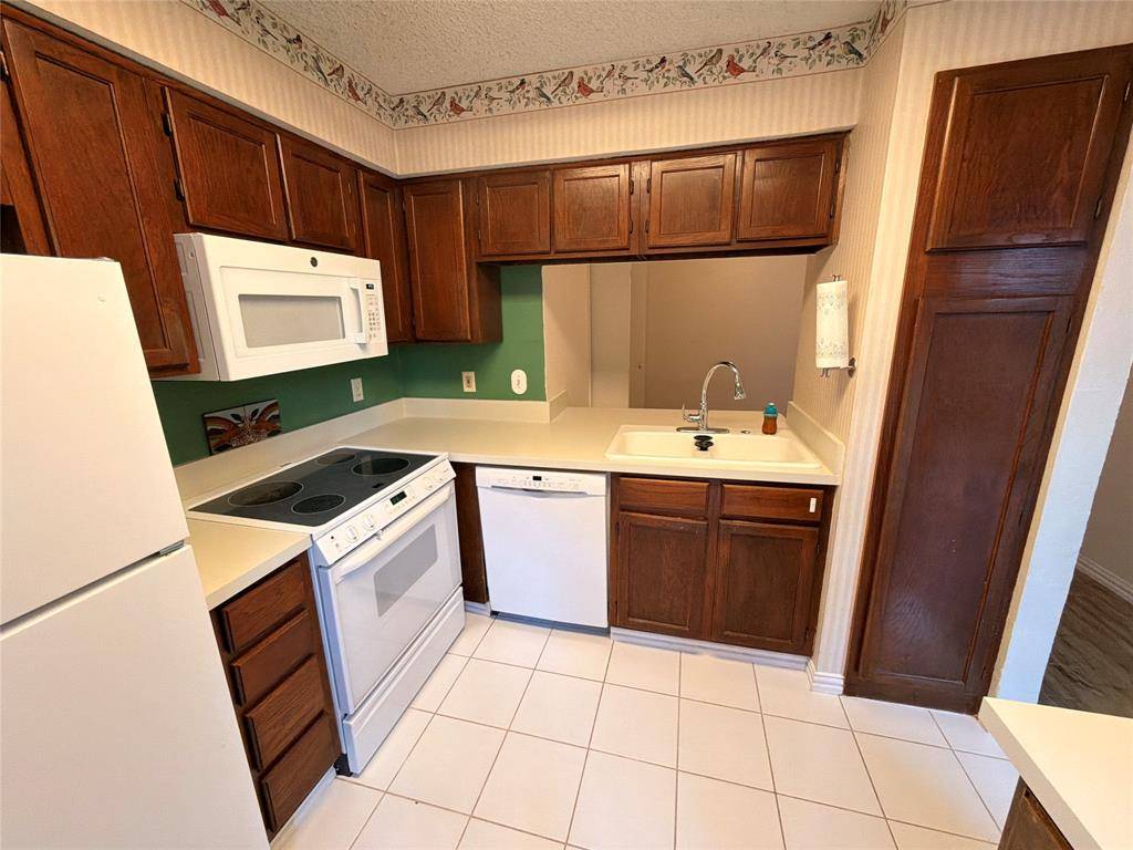 2327 Torrington Drive #C, Arlington, TX 76012