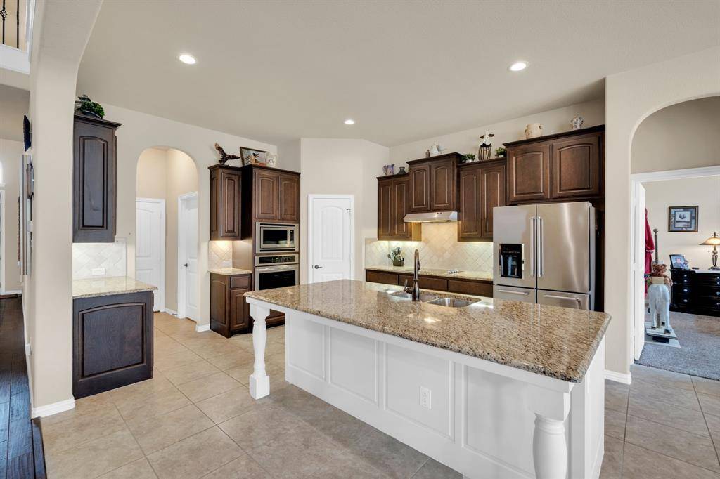 409 Brookdale Drive, Midlothian, TX 76065