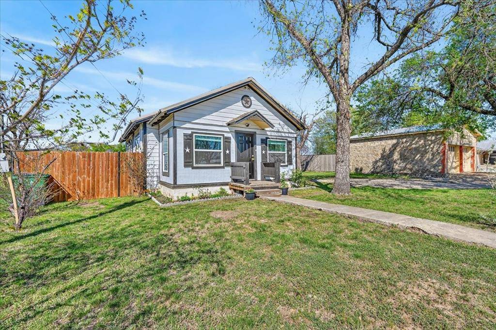 124 Travis, Dublin, TX 76446