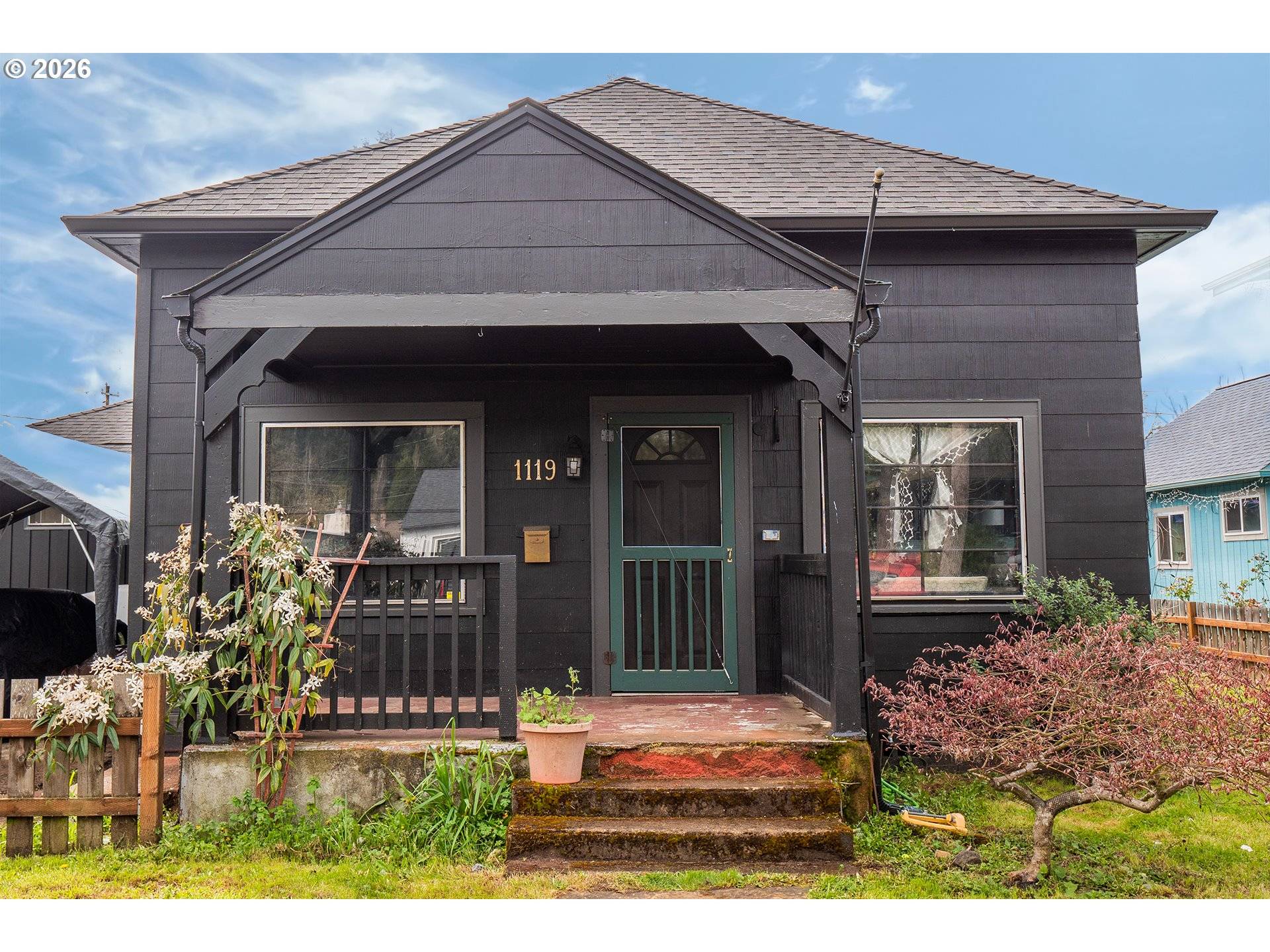 1119 ASH AVE, Cottage Grove, OR 97424