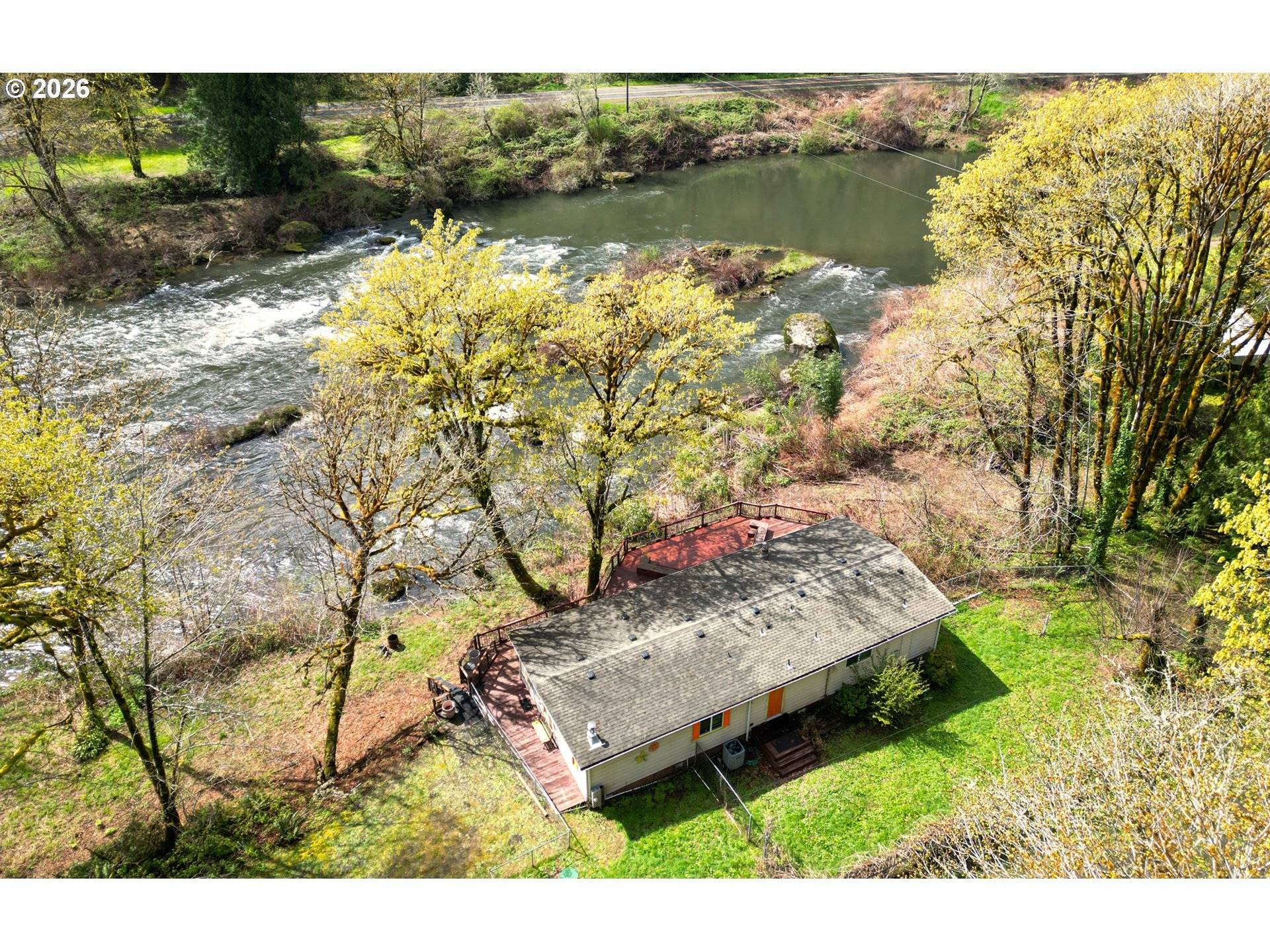 11425 E MAPLETON RD, Mapleton, OR 97453