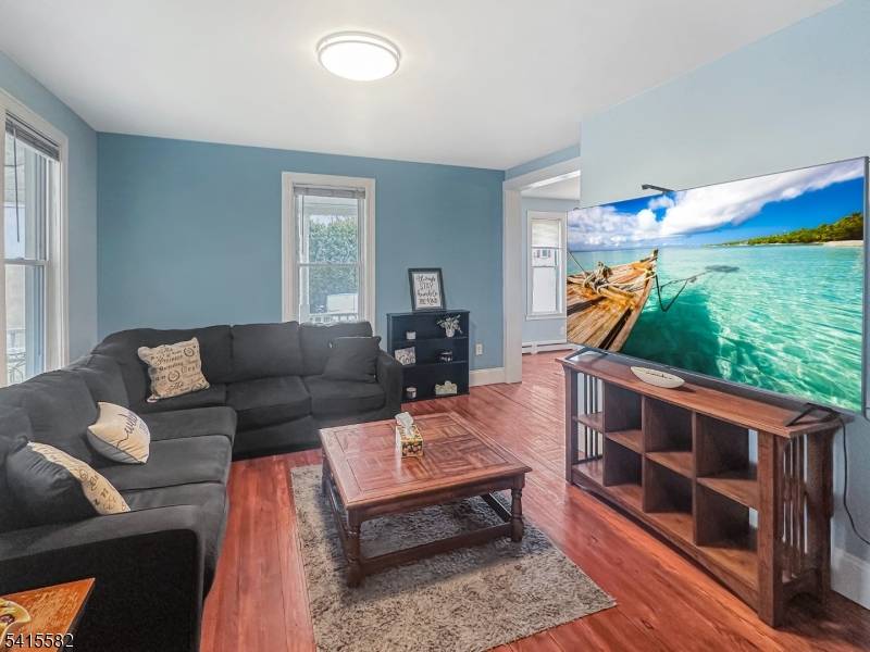 925 Lee Ave, Alpha Boro, NJ 08865