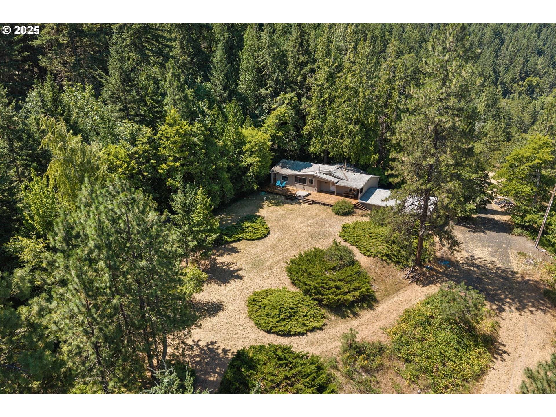 1910 PROCTOR RD, Mosier, OR 97040