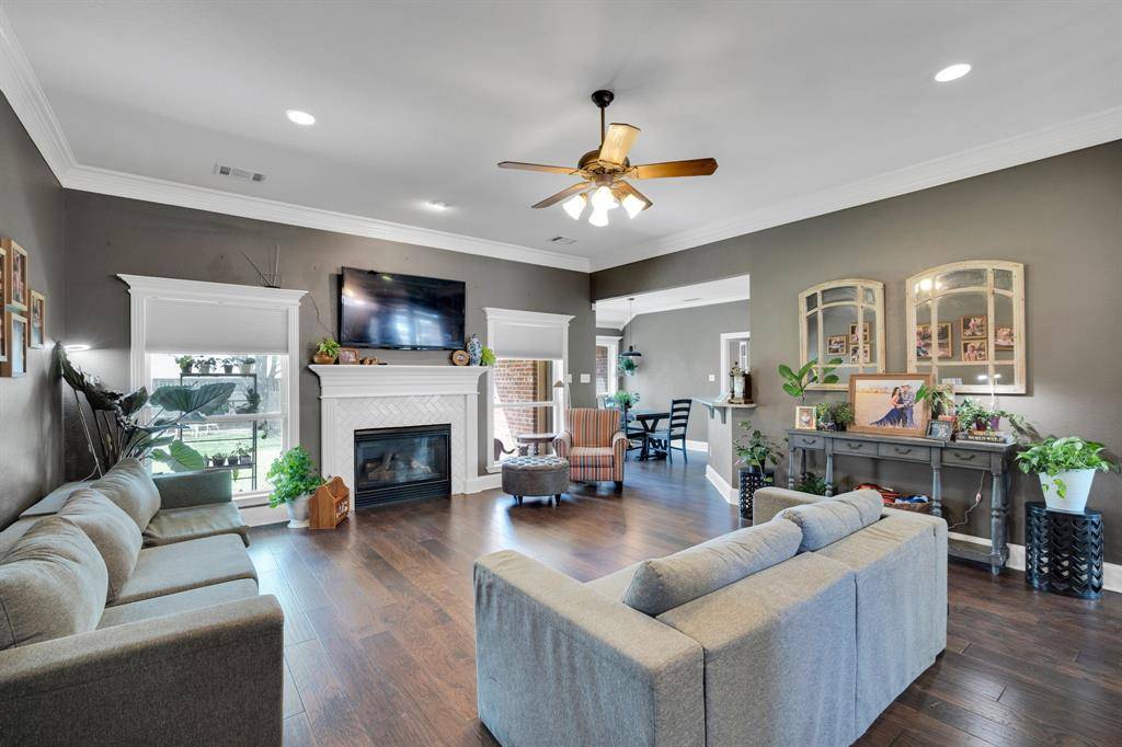 5450 Mulberry Lane, Midlothian, TX 76065