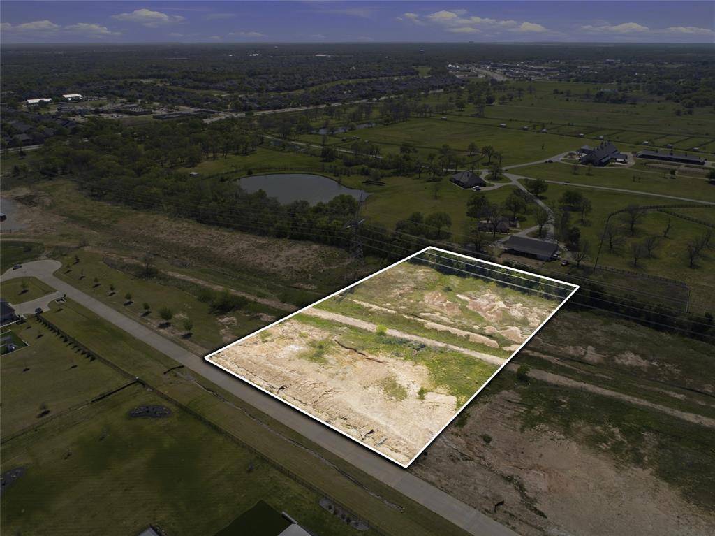 1318 Avalon Court, Bartonville, TX 76226