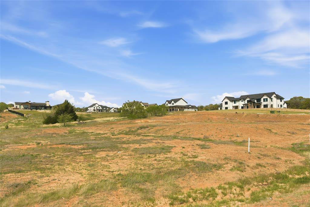 1318 Avalon Court, Bartonville, TX 76226