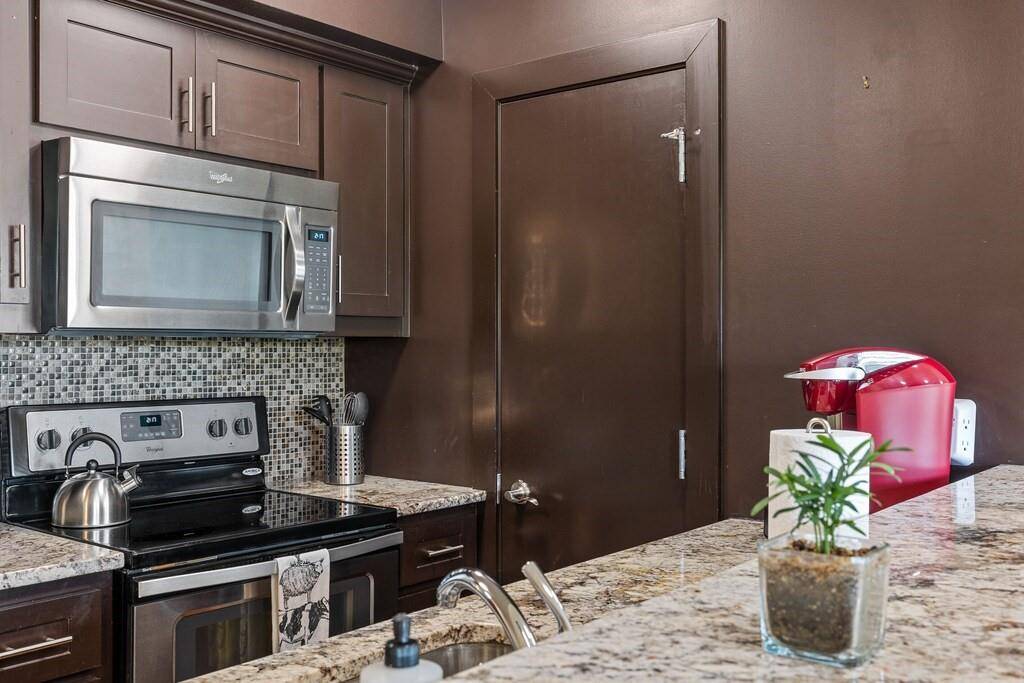 1125 S Jennings Avenue #203, Fort Worth, TX 76104