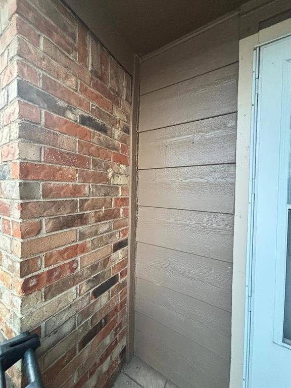 1107 Rimcrest Drive, Arlington, TX 76017