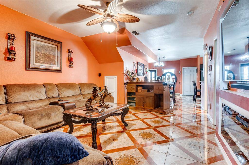 2503 Jim Street, Dallas, TX 75212