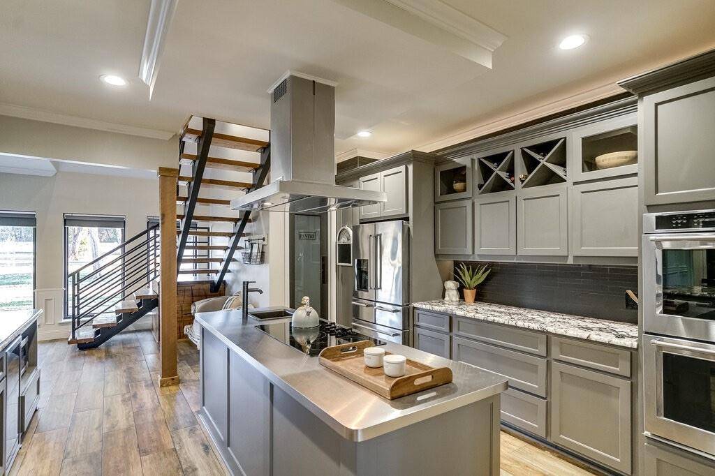 2045 Mansfield Road, Cedar Hill, TX 75104