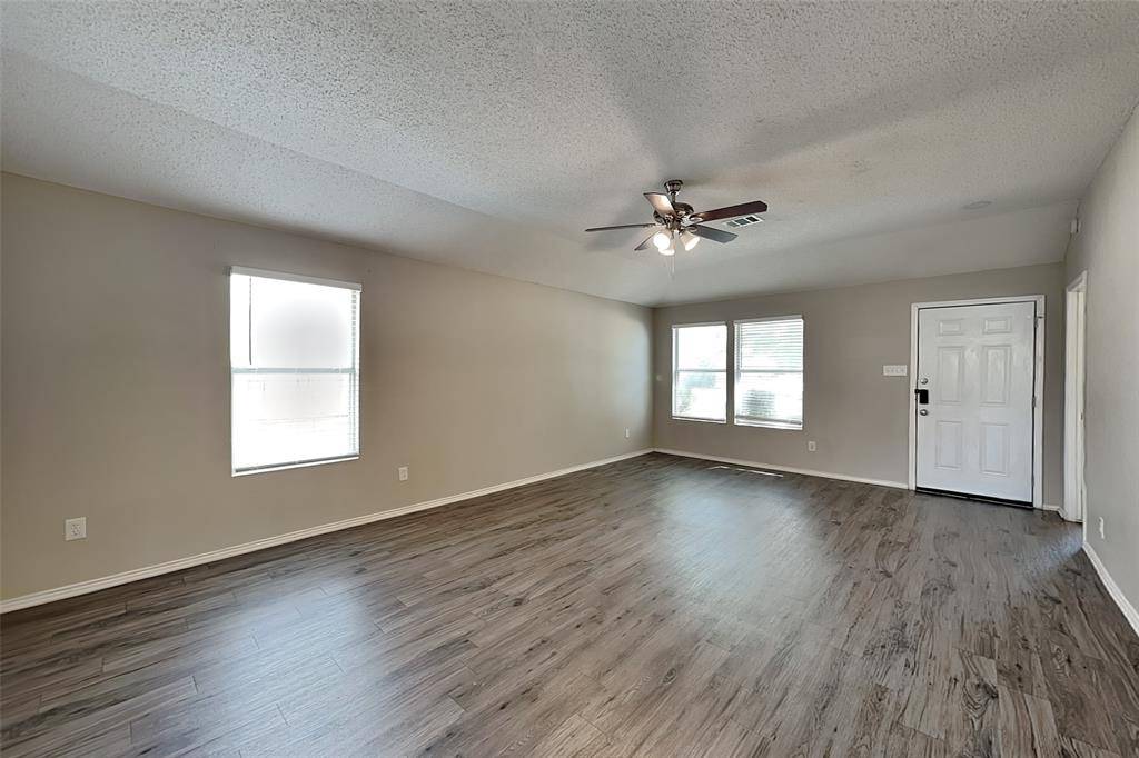 520 Bailey Street, Saginaw, TX 76179