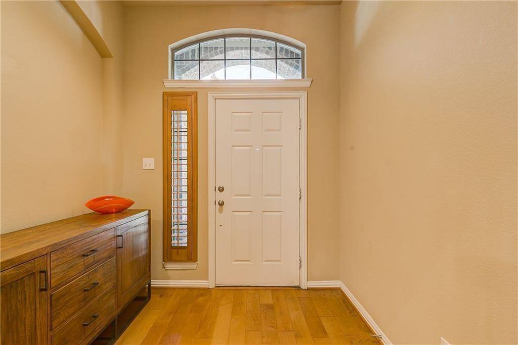 8728 Iron Horse Drive, Irving, TX 75063