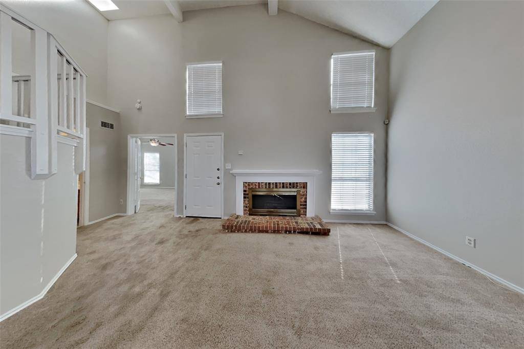 2402 Bennington Drive, Arlington, TX 76018